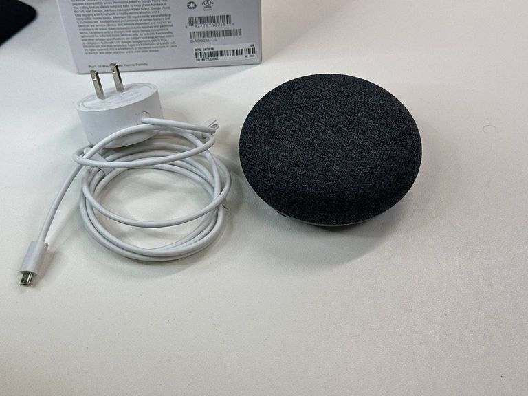 Купить Google Home Mini Chalk Б/У