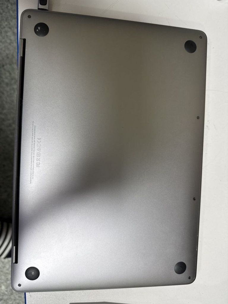 Дешиво Apple macbook pro a1708 13,3" core i7 2,5ghz/ram16gb/ssd256gb/intel iris plus graphics 640 с ломбарда