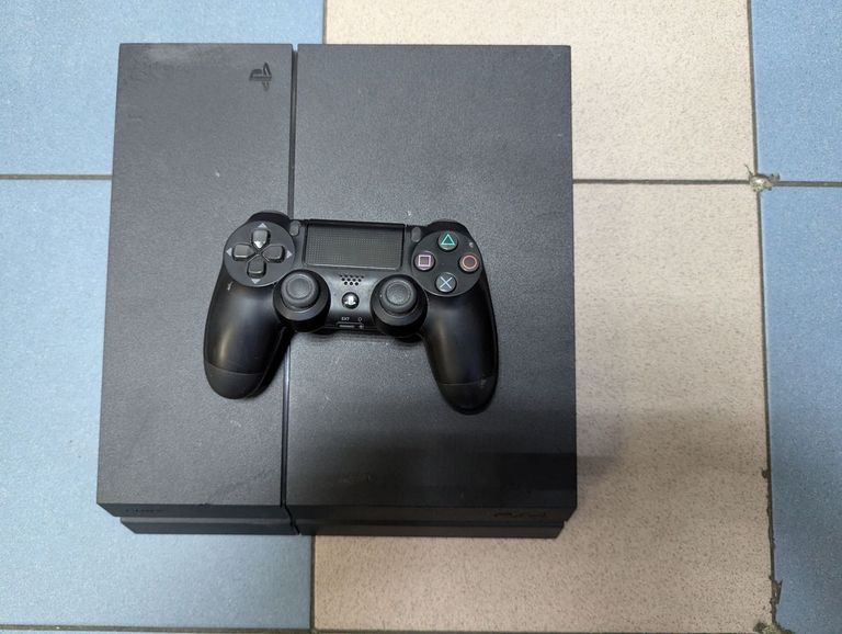 Купити Sony playstation 4 1tb Б/У