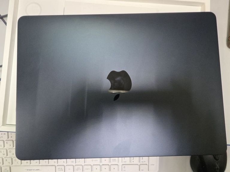 Купить Apple macbook air 13.6'' a3113/m3/ram8gb/ssd256gb/gpu 8 core Б/У