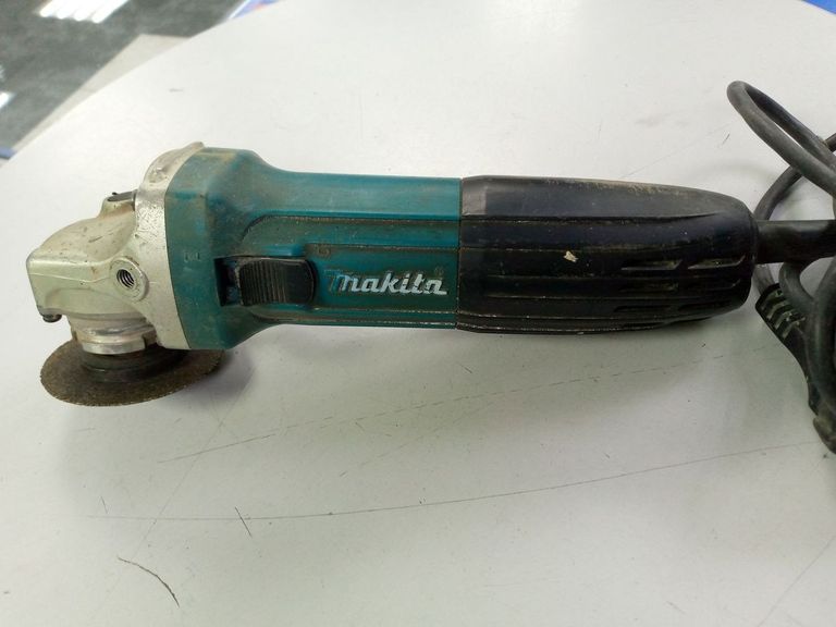 Купить Makita GA5030 Б/У