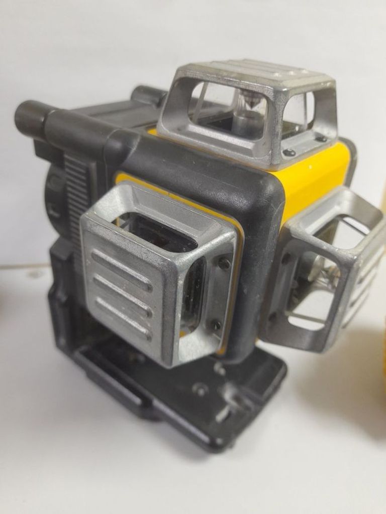 Розпродаж Dewalt DCE089D1R, продавець Техноскарб