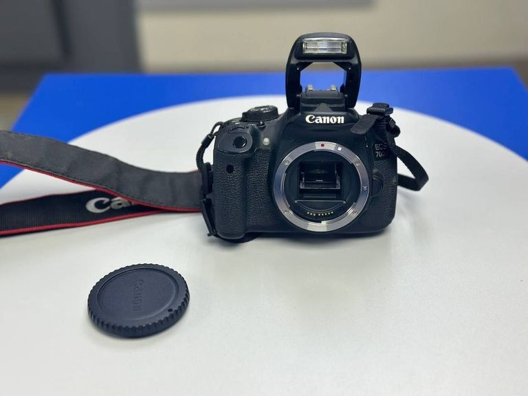 Canon eos 700d + efs 18-55mm macro 0.25m/0.8ft Код:01-200871964. Зображення 7