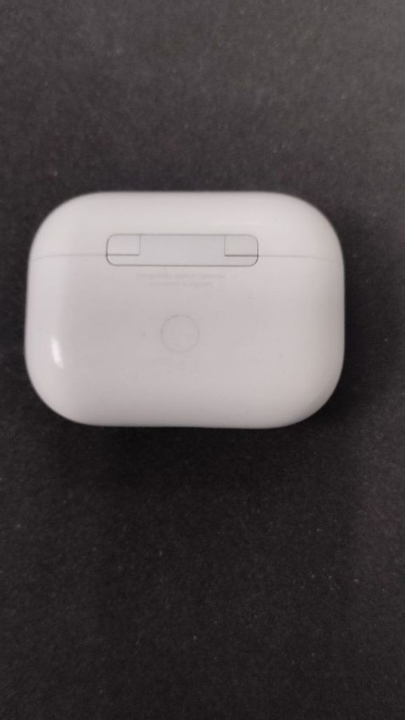 Купити Apple airpods pro 2nd generation with magsafe charging case usb-c Б/У