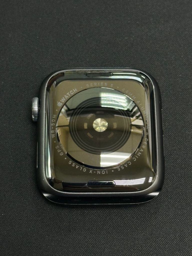 Оголошення Apple watch series 5 gps 44mm aluminium case Б/У