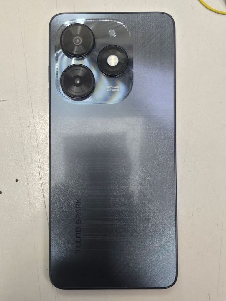 Дешево Tecno spark 20c bg7n 8/128gb з ломбарду