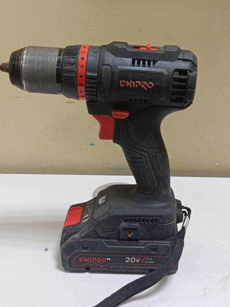 Дешево Dnipro-M cd-201hbc compact 1акб 4ah зп з ломбарду