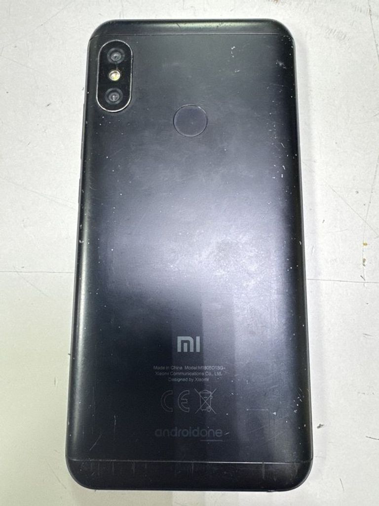 Дешево Xiaomi mi a2 lite 4/64gb з ломбарду