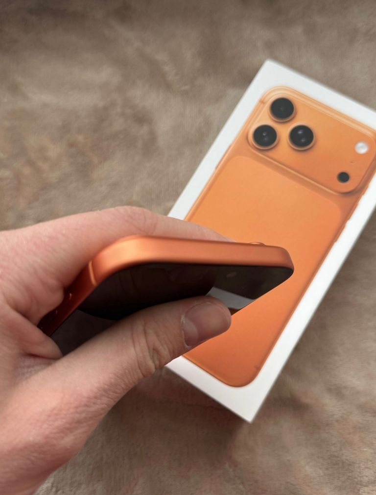 Apple iPhone 17 Pro Max 256GB Cosmic Orange (MFYN4) Код:null. Зображення 6