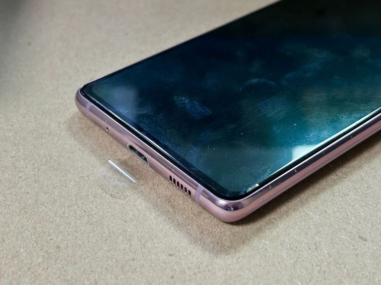 Дешево Samsung galaxy s20 fe sm-g780g 6/128gb з ломбарду