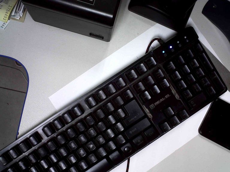 Купити Real-El 8700 gaming backlit Б/У