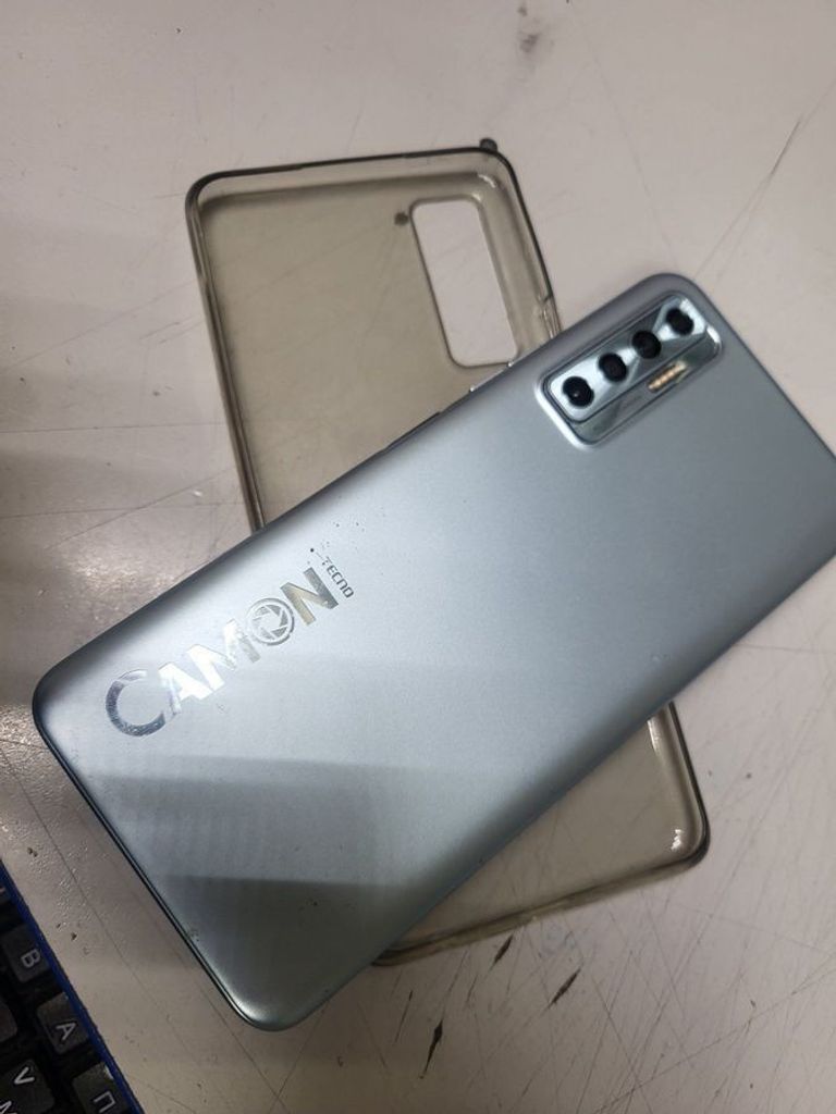 Дешиво Tecno camon 17p cg7n 6/128gb с ломбарда