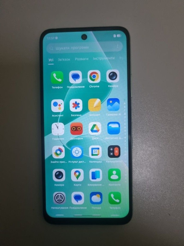 Дешево Infinix infinix hot 60i x6728 8/256gb з ломбарду