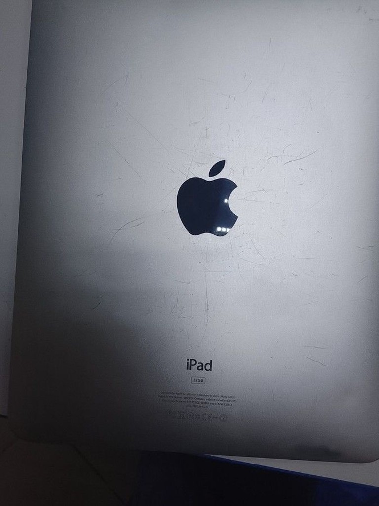 Купить Apple ipad 1 wifi a1219 16gb Б/У