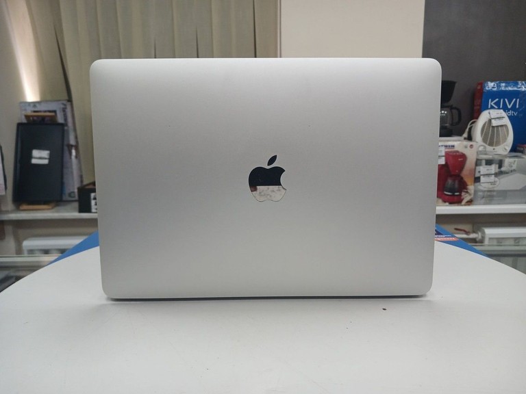 Розпродаж Apple macbook a1534 12" core m3 1,2ghz/ram 8gb/ssd 256gb/intel hd graphics 615, продавець Техноскарб