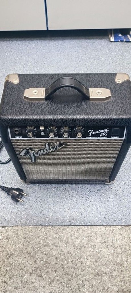 Дешево Fender FRONTMAN 10G з ломбарду