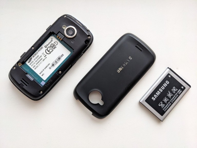 Дешево Samsung s5560 з ломбарду