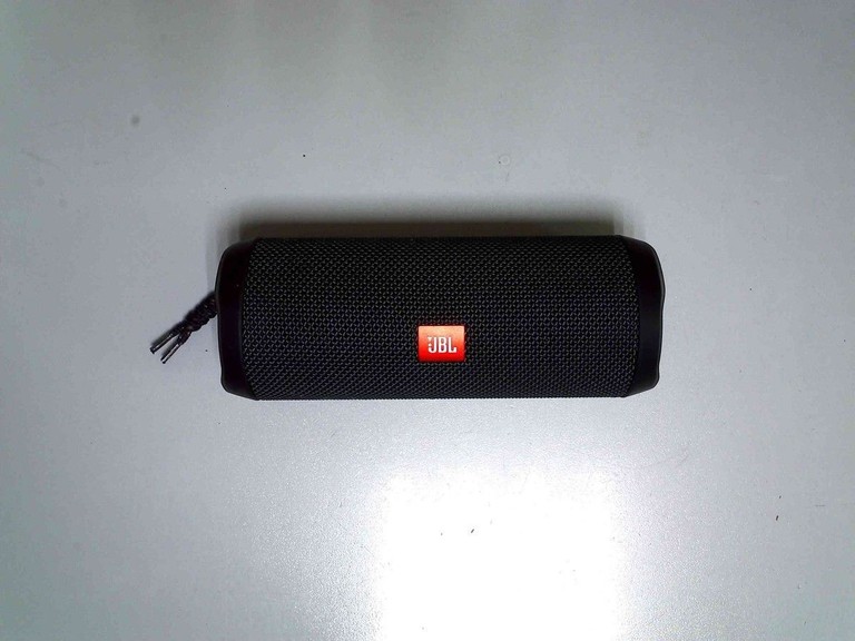 Купити Jbl flip essential 2 Б/У