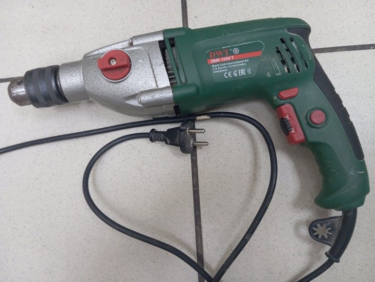 Дешиво Dwt SBM-1050 T с ломбарда