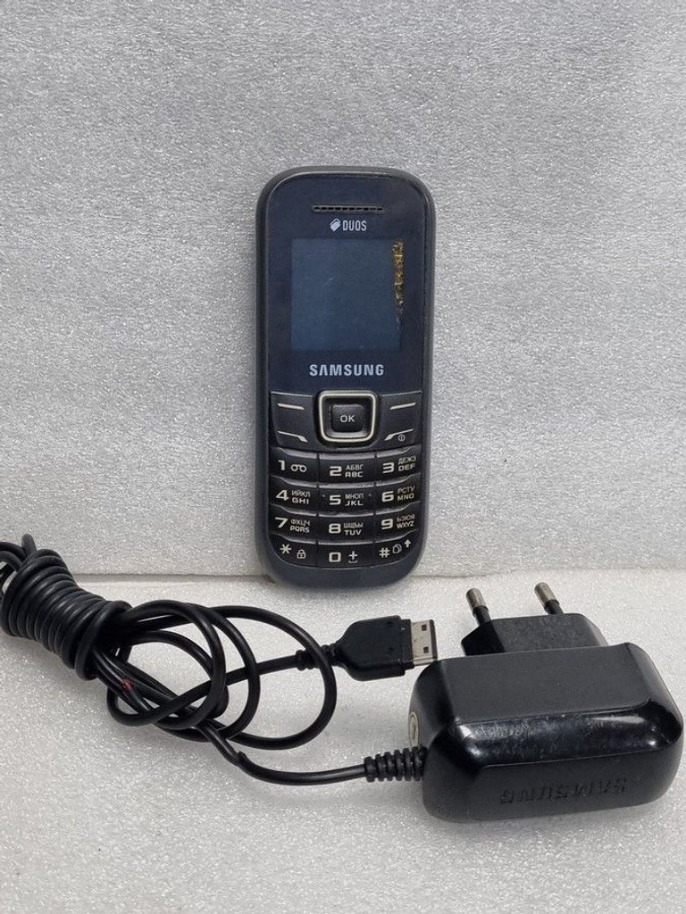 Купити Samsung e1202i duos Б/У