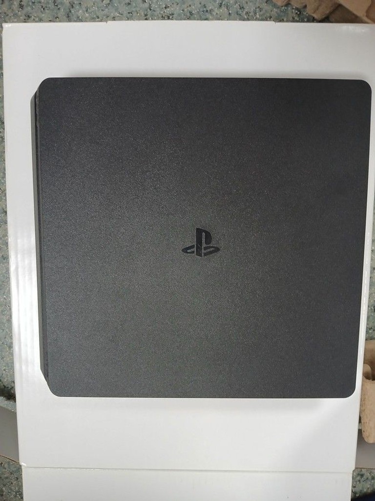Купити Sony PlayStation 4 Slim 1TB Black Б/У