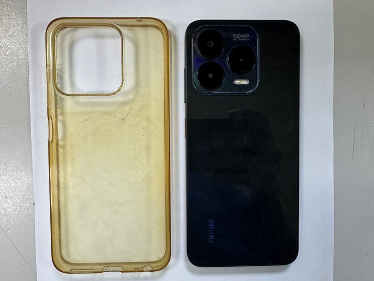 Дешиво Zte Nubia V70 Design 8/256GB Gray с ломбарда
