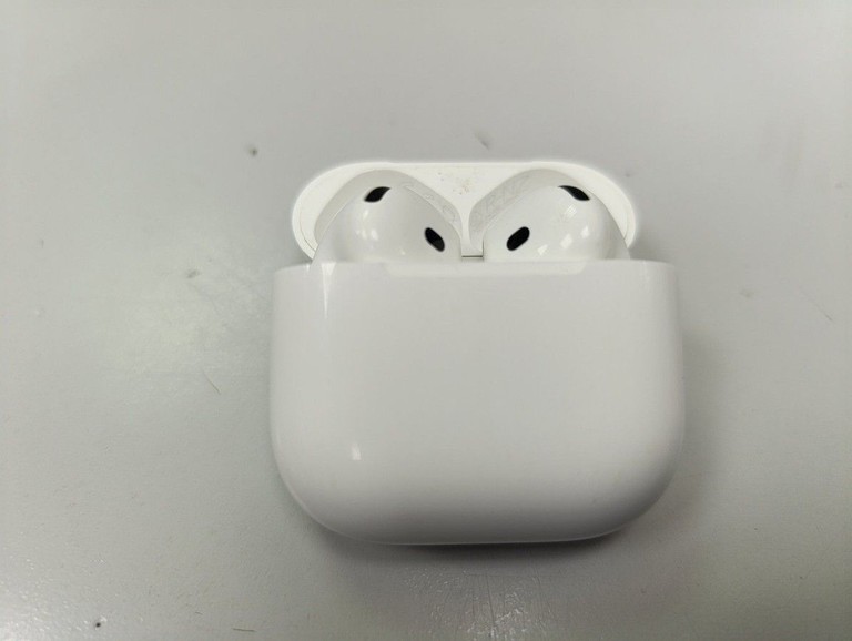 Купити Apple airpods 4 with active noise cancellation Б/У