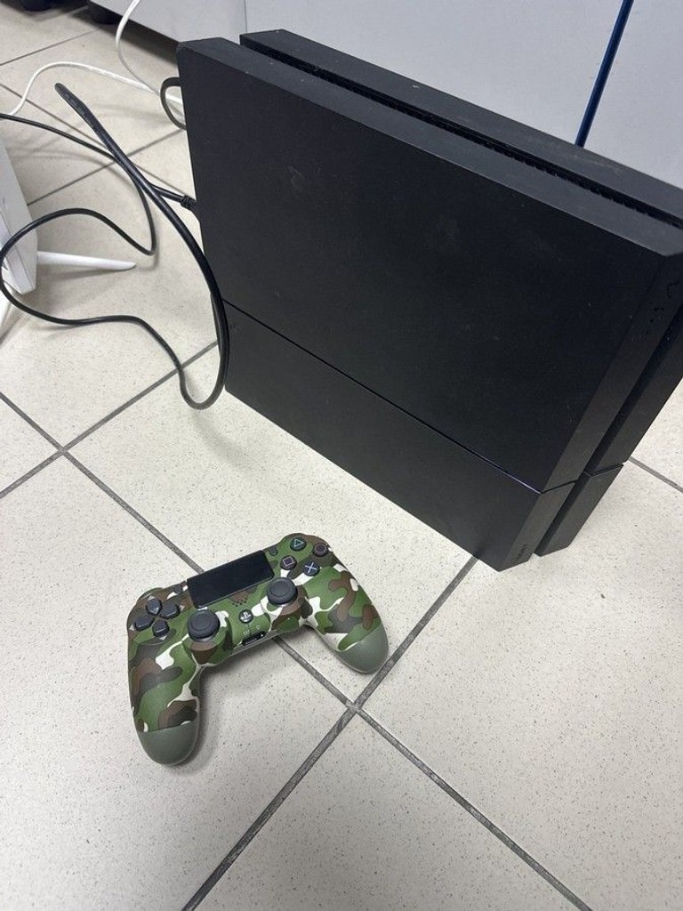 Объявление Sony playstation 4 500gb Б/У