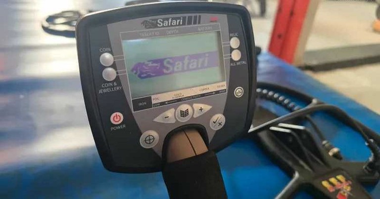 Дешиво Minelab Safari с ломбарда