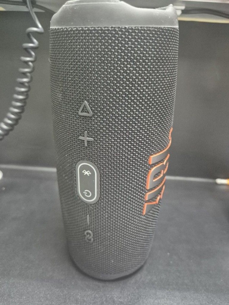Дешево Jbl charge 5 з ломбарду