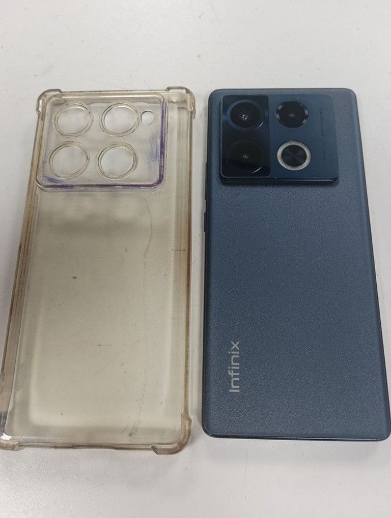 Дешево Infinix note 40 pro 12/256 з ломбарду