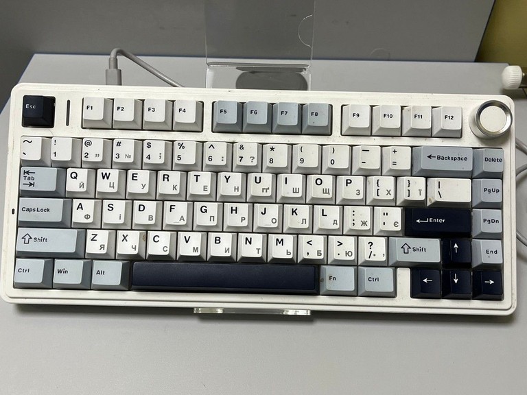Купить Aula f75 Б/У