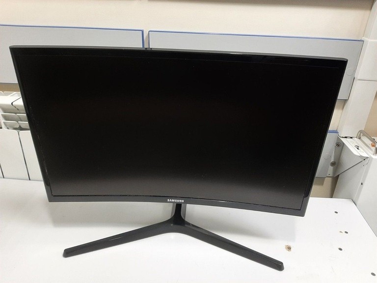Дешиво Samsung odyssey gaming crg5 lc24rg50f с ломбарда