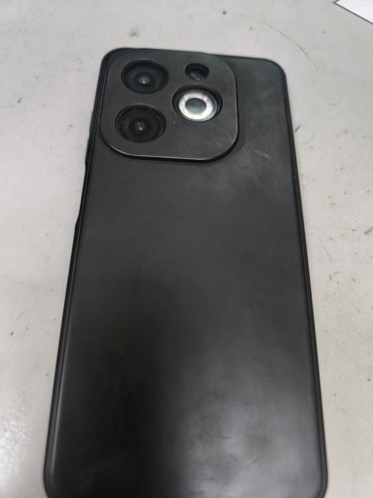 Купити Infinix smart 8 x6525 4/64gb Б/У