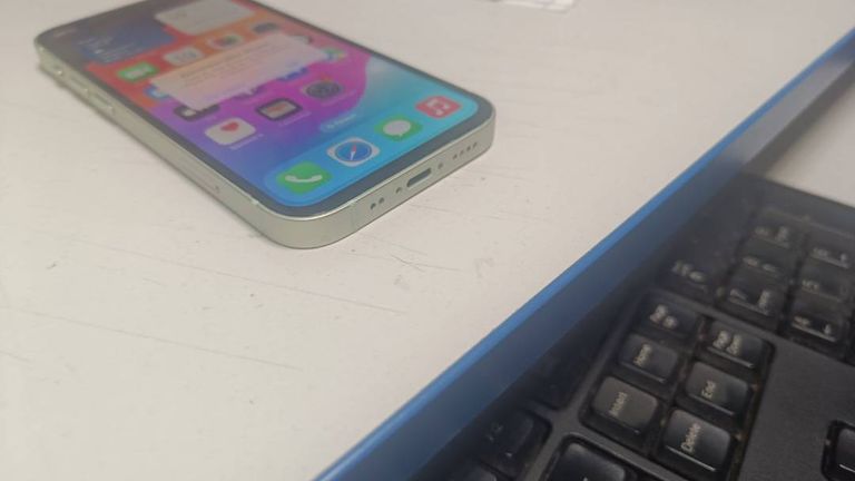 Оголошення Apple iPhone 12 mini 64GB (PRODUCT)RED Б/У