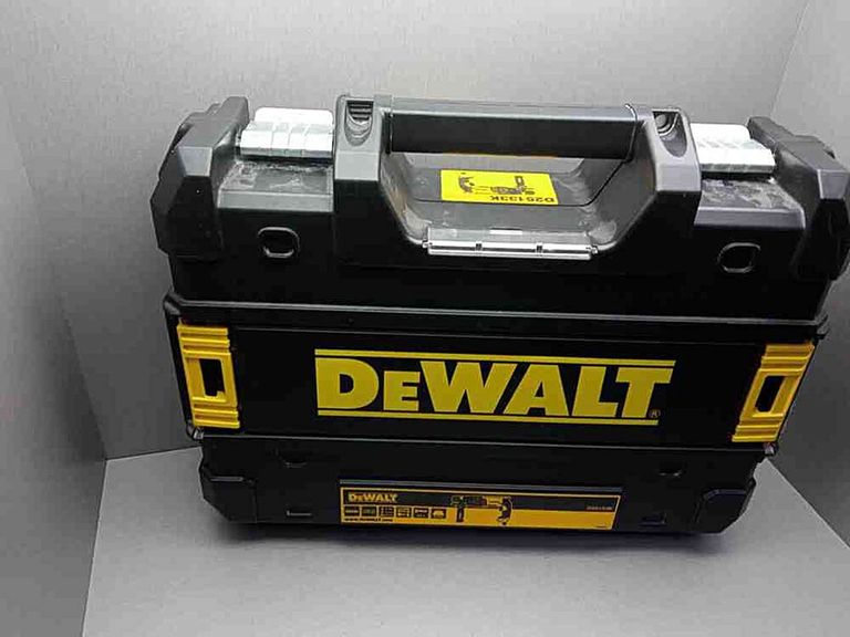 Dewalt D25133K