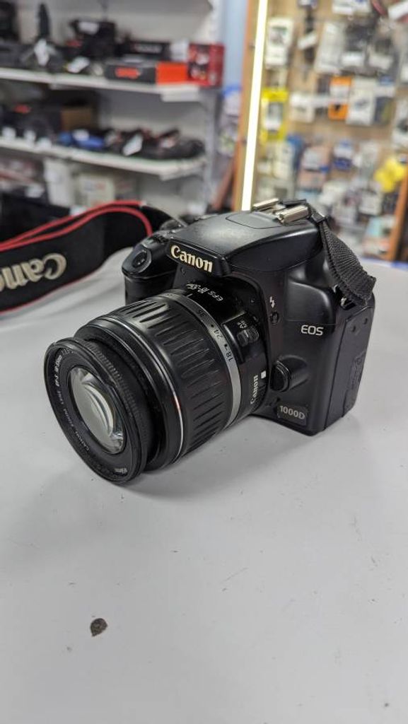 Купить Canon eos 1000d Б/У