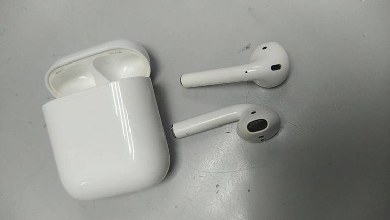 Apple airpods 2 gen a1602.a2032+a2031 2019г.