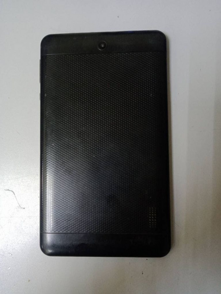 Объявление Karbonn 112 4gb 3g Б/У