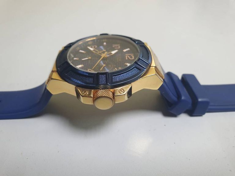 Guess W0247G3