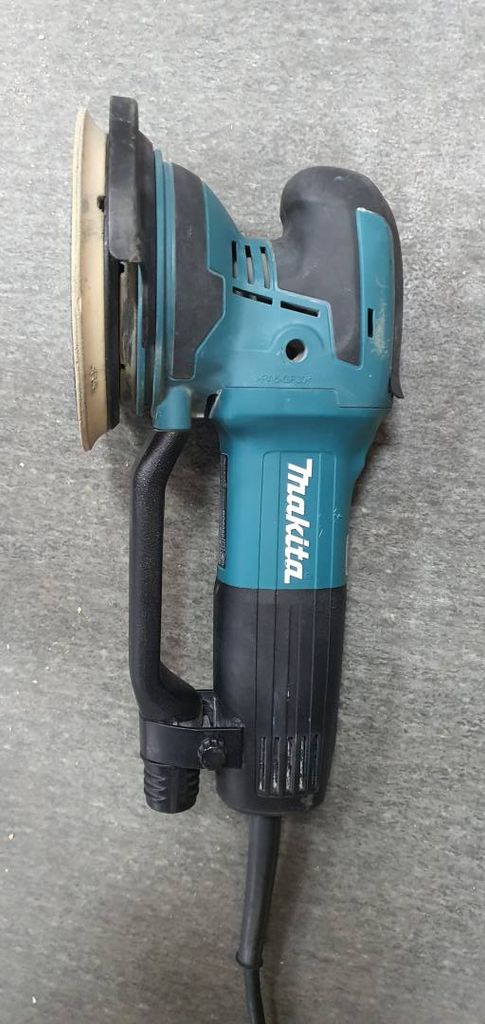 Makita BO6050