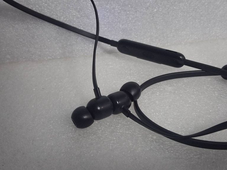 Оголошення Beats By Dr. Dre beats flex all-day wireless earphones flame Б/У