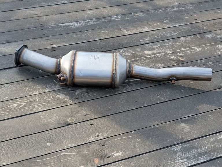 Дешиво Дизельний Каталітичний Нейтралізатор ДИЗЕЛЬНИЙ САЖОВИЙ ФІЛЬТР DPF AUDI A6 C6 3.0TDI 2004-МАТЕРІАЛ: CORDIITE. Новий.  с ломбарда