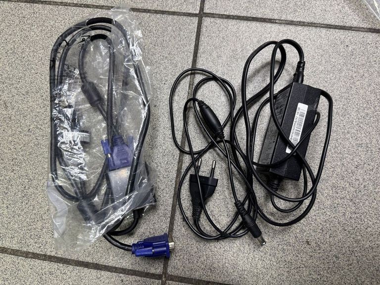 Дешево Samsung s19f355h з ломбарду