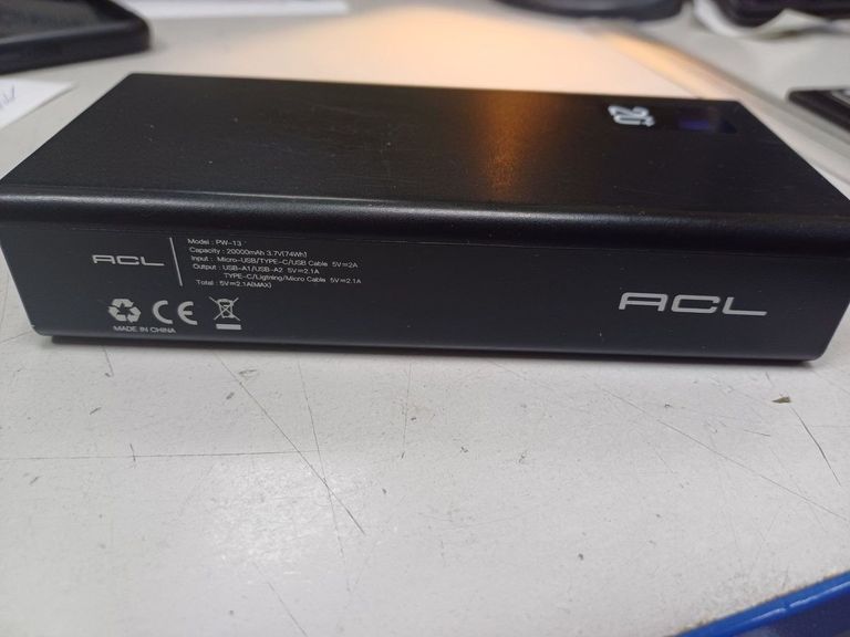 Дешиво Без Виробника acl pw-13 20000mah с ломбарда