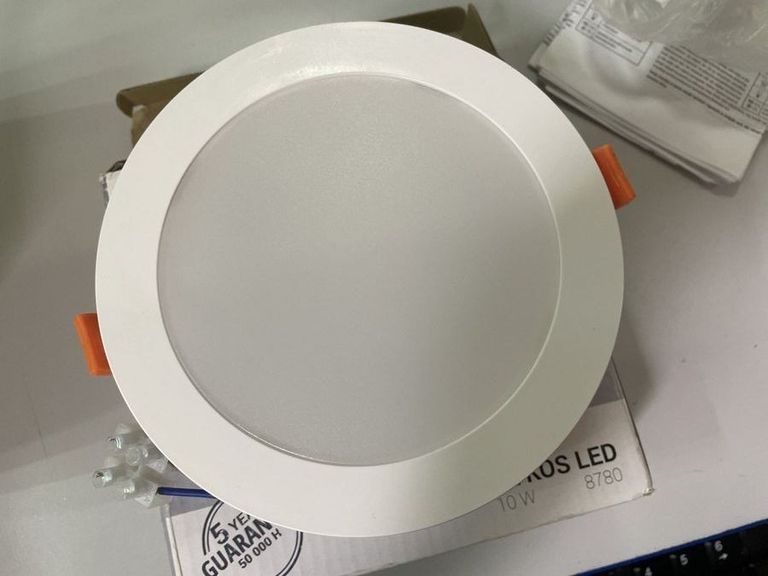 Дешево Nowodvorski 8780 CL Kos LED 10W WH, 10 Вт, 850 лм, 3000K з ломбарду