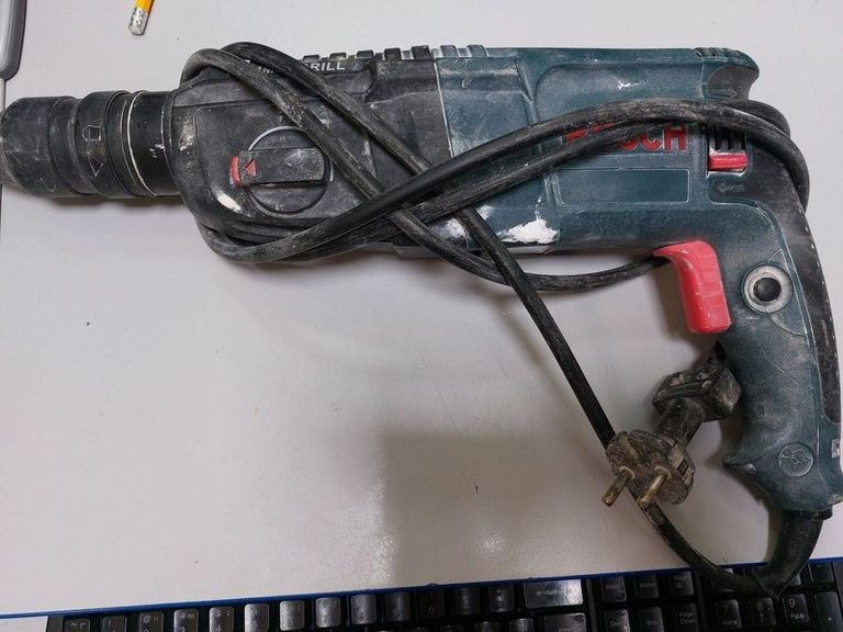 Оголошення Bosch GBH 2-26 DRE (0615990L43) Б/У