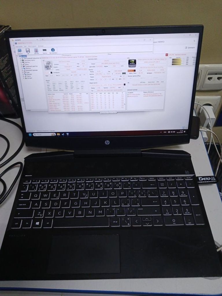 Купить Hp 15/core i5-10300h ddr4/16gb /ssd 1000+200 gb/geforce gtx1660ti 6gb Б/У