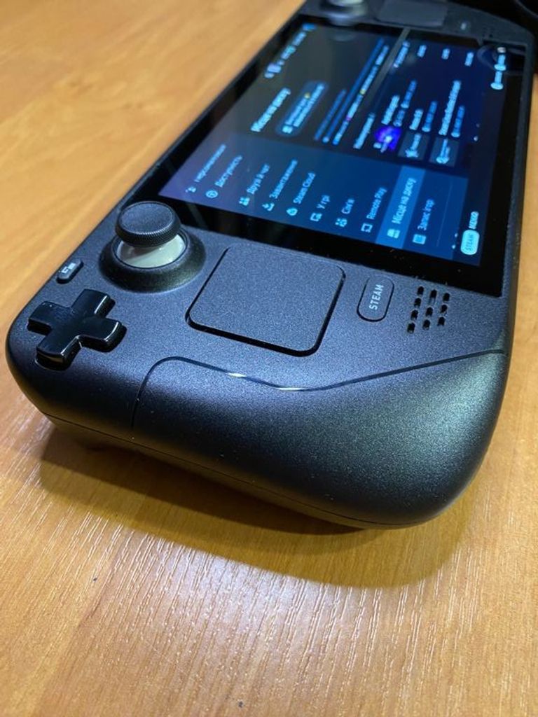 Дешиво Ігрова консоль Valve Steam Deck 1Tb с ломбарда