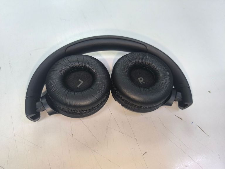 Дешиво JBL Tune 510BT (JBLT510BTBLK) с ломбарда